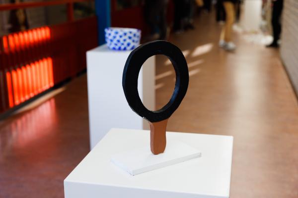 Foto: Bram Saeys; Pius X Eindexamen presentatie optreden, kunstwerken