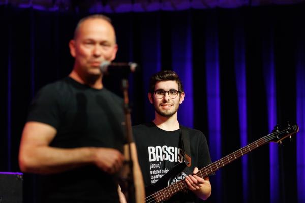 Foto: Bram Saeys; Pius X Eindexamen presentatie optreden, kunstwerken