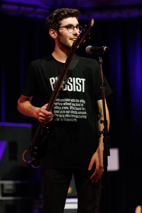Foto: Bram Saeys; Pius X Eindexamen presentatie optreden, kunstwerken