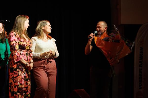 Foto: Bram Saeys; Pius X Eindexamen presentatie optreden, kunstwerken