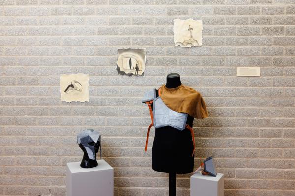 Foto: Bram Saeys; Pius X Eindexamen presentatie optreden, kunstwerken