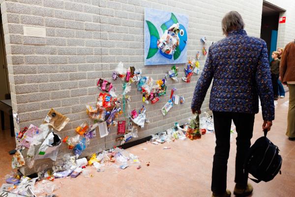 Foto: Bram Saeys; Pius X Eindexamen presentatie optreden, kunstwerken