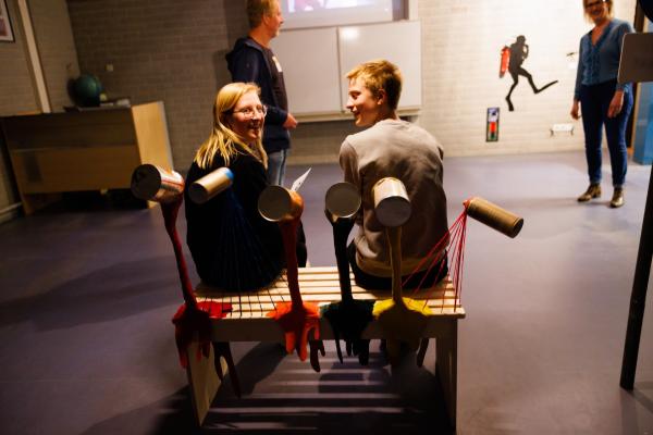 Foto: Bram Saeys; Pius X Eindexamen presentatie optreden, kunstwerken