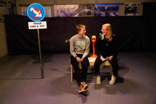 Foto: Bram Saeys; Pius X Eindexamen presentatie optreden, kunstwerken