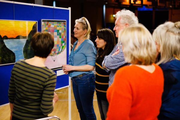 Foto: Bram Saeys; Pius X Eindexamen presentatie optreden, kunstwerken